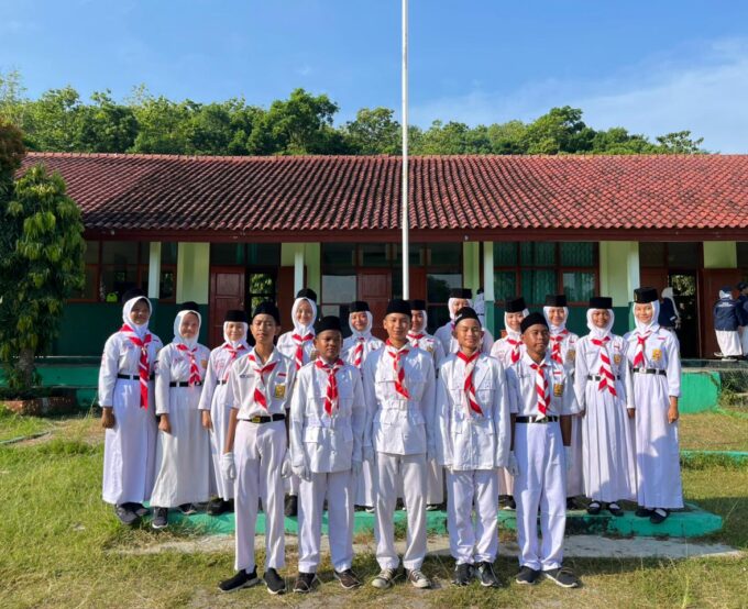 Menjaga Bumi Kita: Proyek Konservasi Lingkungan oleh Siswa Sekolah