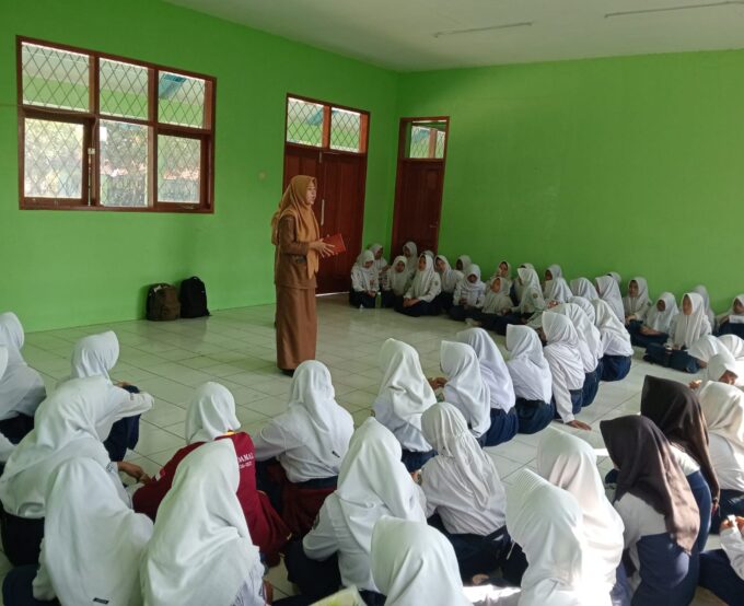 Cegah Anemia Sejak Remaja, Puskesmas Pantau Konsumsi Tablet Tambah Darah di SMPN 2 Maleber