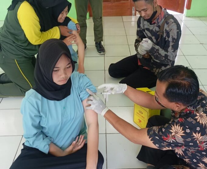 BIAS 2026, UPTD Puskesmas Maleber Gelar Imunisasi HPV bagi Siswi Kelas IX SMP Negeri 2 Maleber